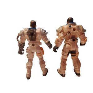 Lot of 2 Space Quest Mission Squad 4" Action Figures
